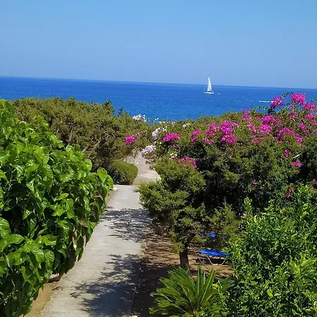 Villa Akti
