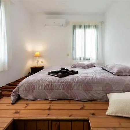 Villa Akti