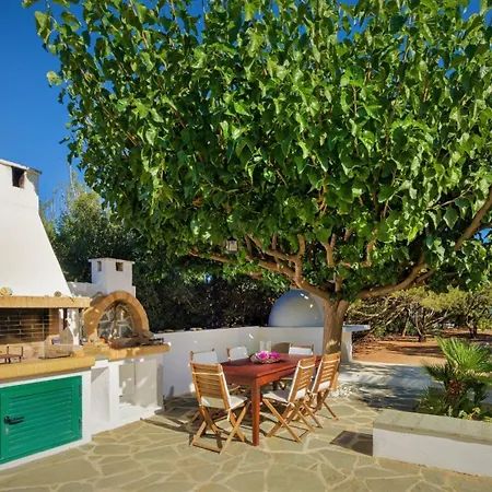 Akti Lachania